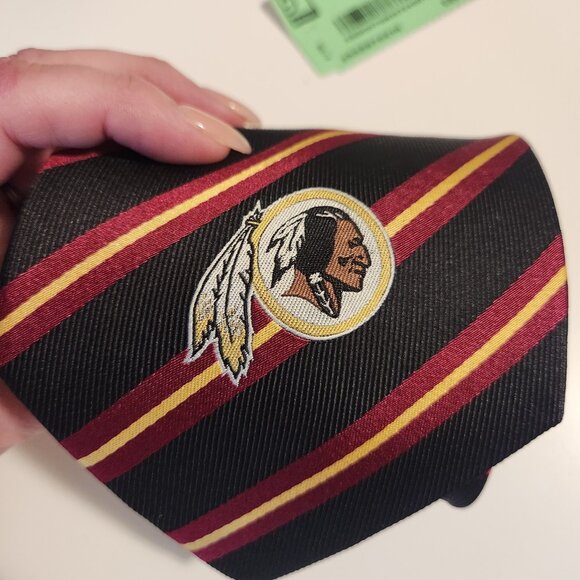 NWT - Men’s NFL Kansas City Chiefs Official Neck Tie - 100% Silk 🏈🖤 - Picture 5 of 5